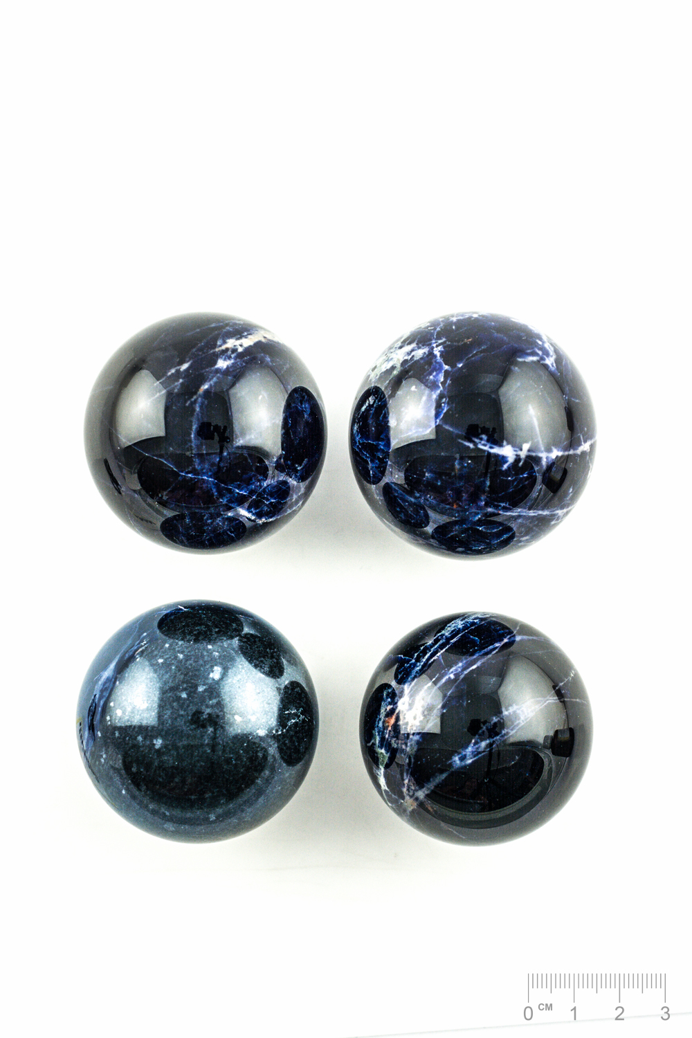 Boule Sodalite