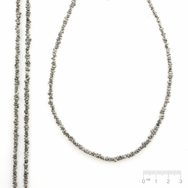 Chaîne Diamant brut gris 3-5mm/42-42.5cm,